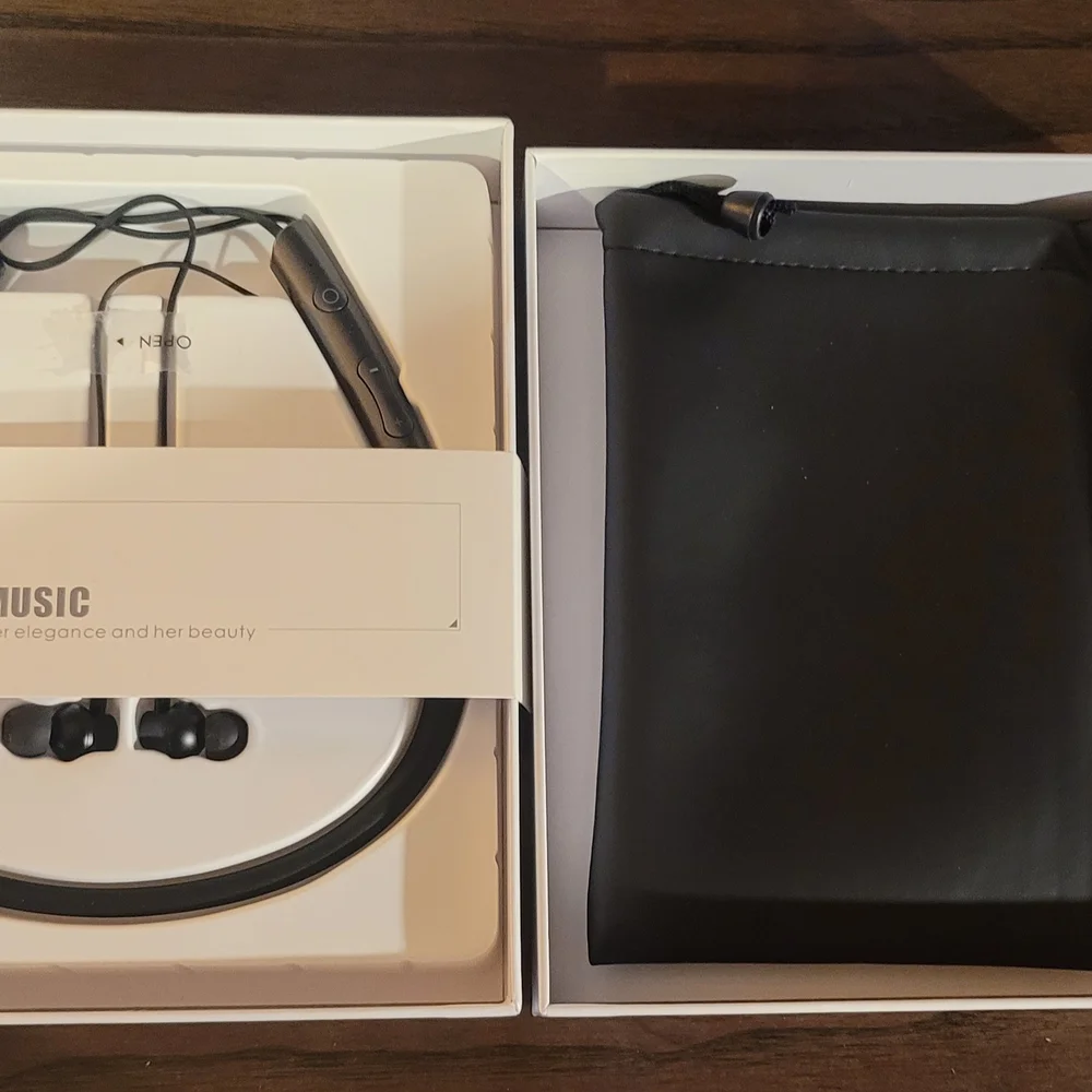 Black Wireless Neckband Earphones
